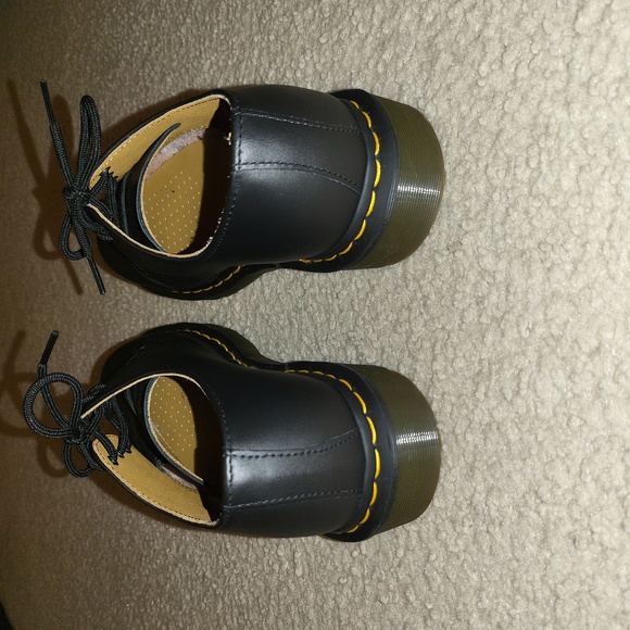 Dr Martens 1461 Smooth Leather Upper - Picture 4 of 7